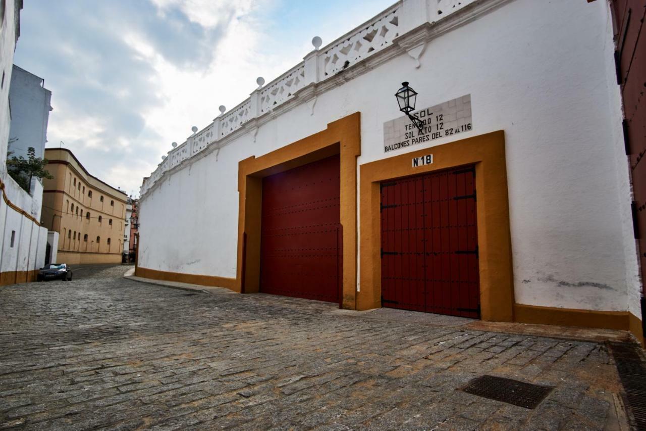 Arenal Carreteria Deluxe Suites By Valcambre Sevilla Exterior foto